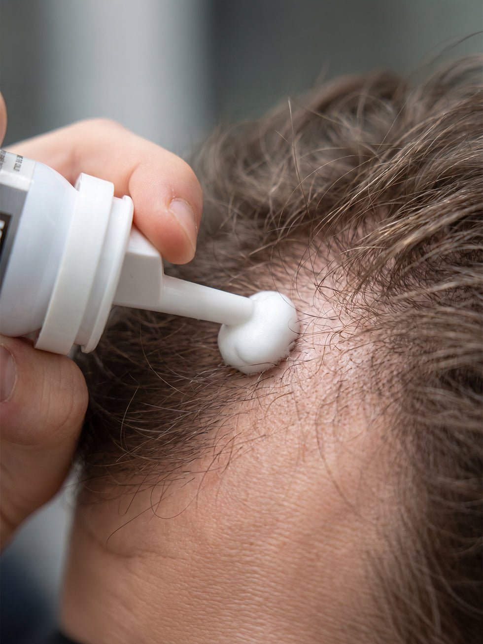 Kit Minoxidil Kirkland Foam 180g em espuma